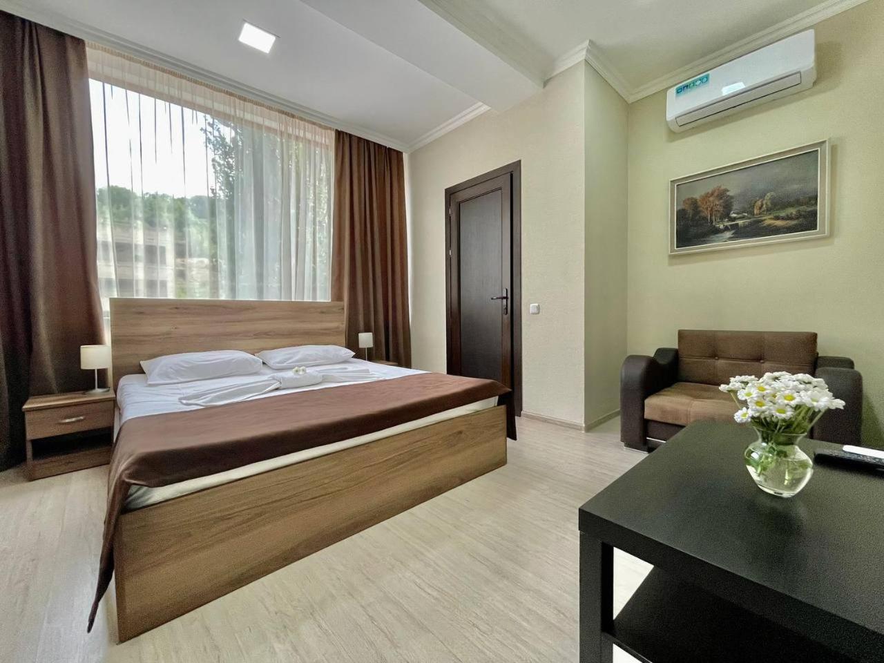 Merien Hotel يريفان المظهر الخارجي الصورة